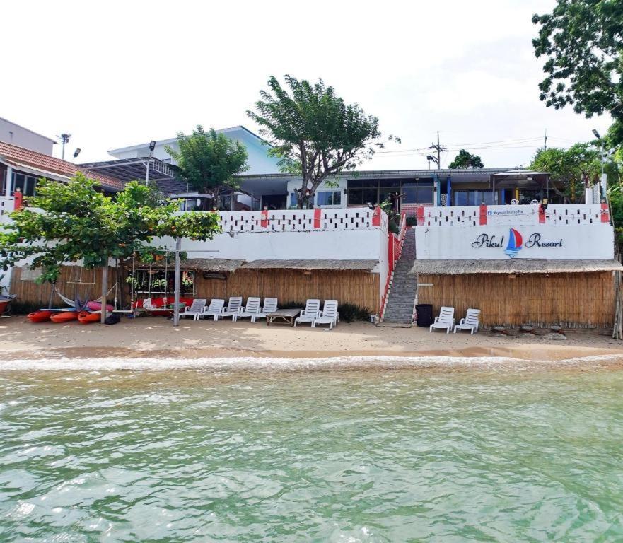 Pikun Resort Ко Ларн Екстериор снимка