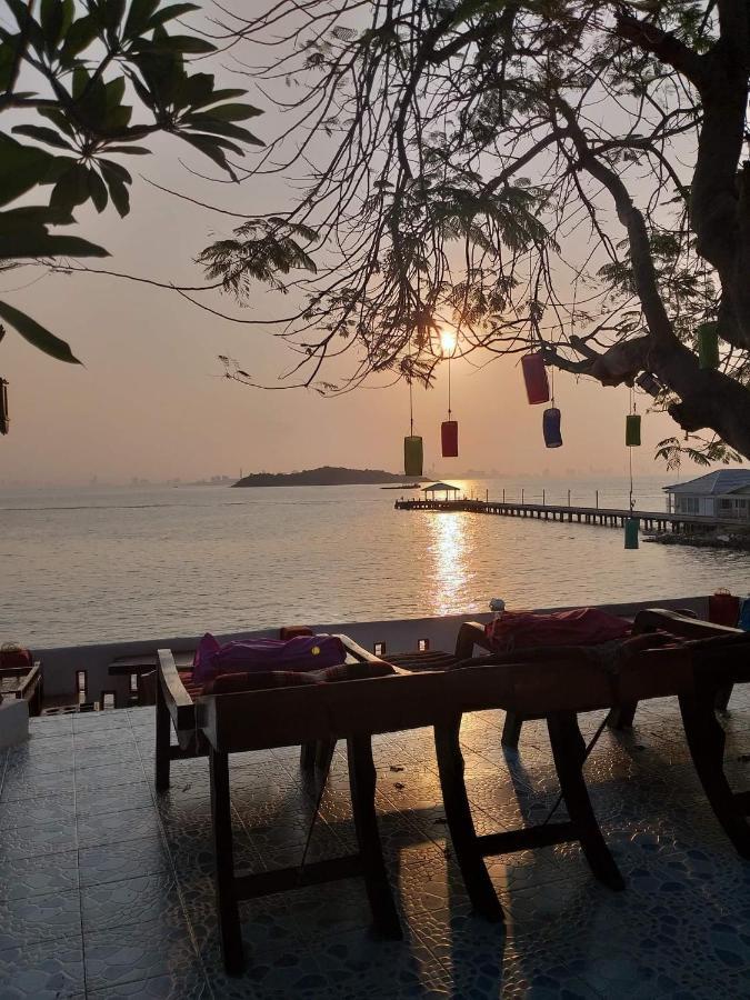 Pikun Resort Ко Ларн Екстериор снимка